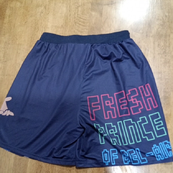 Freestyle Graphic Men's Shorts - Picture 3 of 3